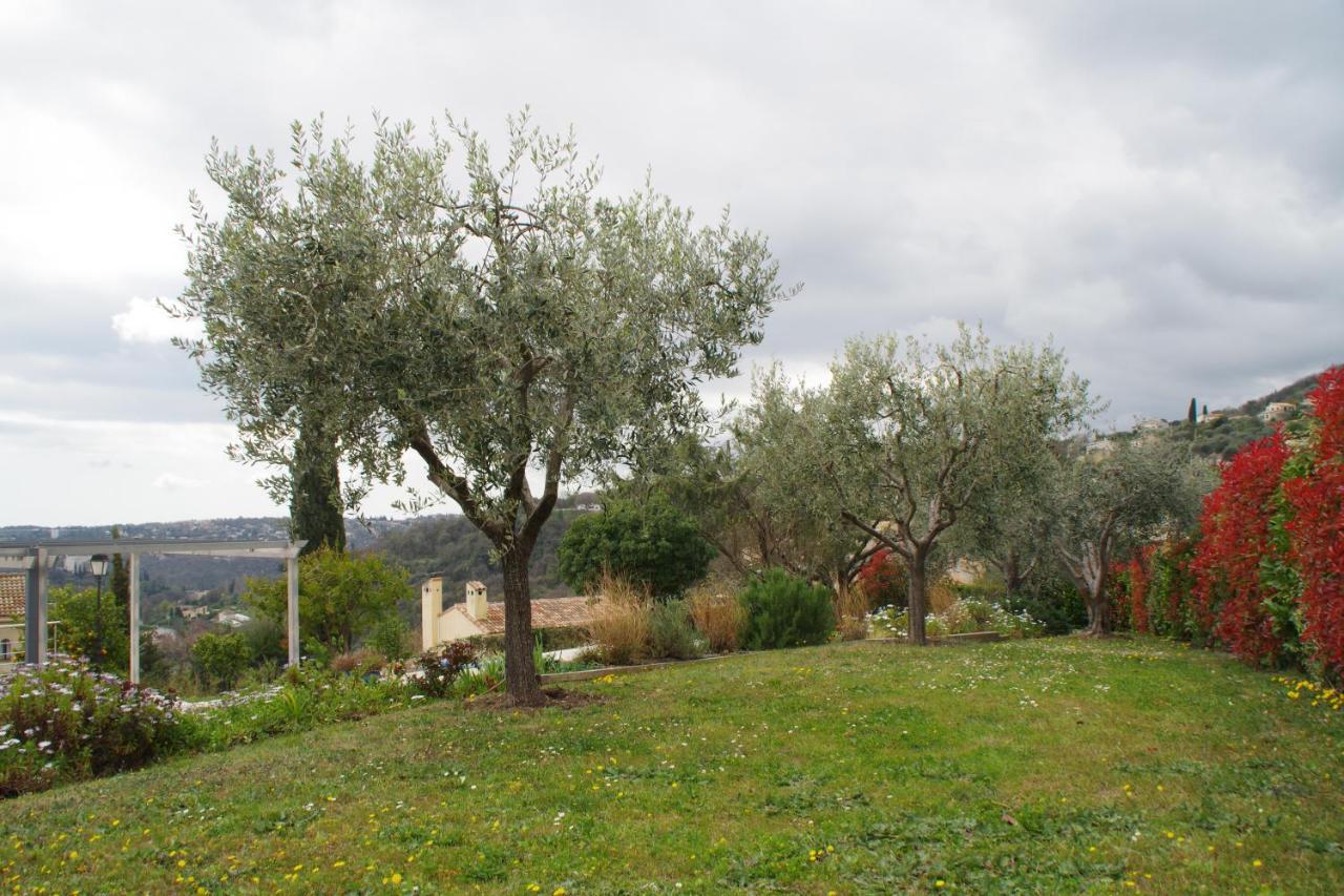 3 Pieces Dans Le Ciel Apartment Gattieres Exterior photo